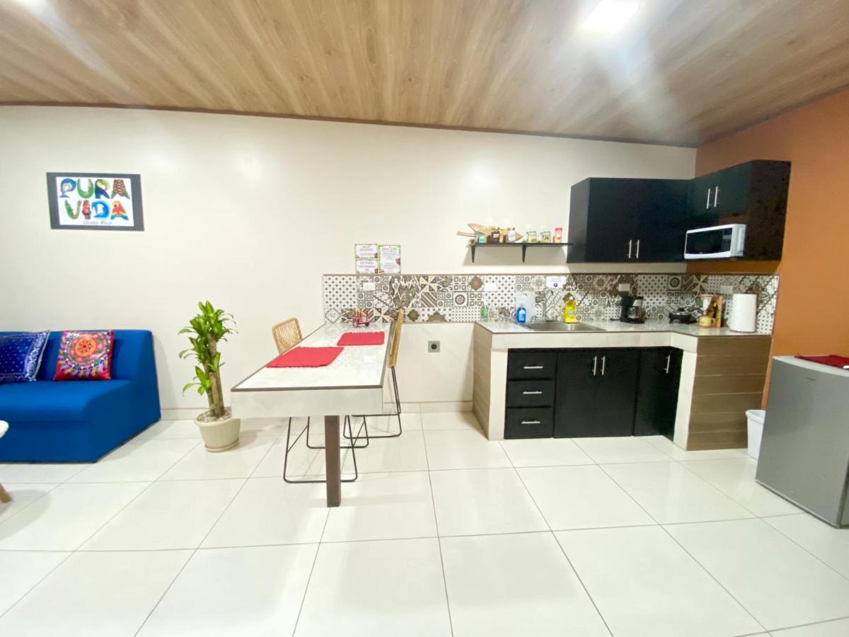 Pura Vida Apartment. 5 Min From Airport Alajuela Exterior photo